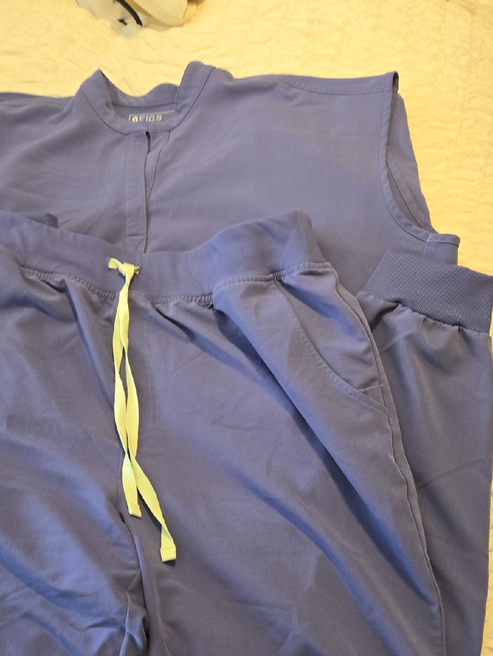 Womens Figs Amethyst Set- XXL, Mandarin Top And Zamora Joggers